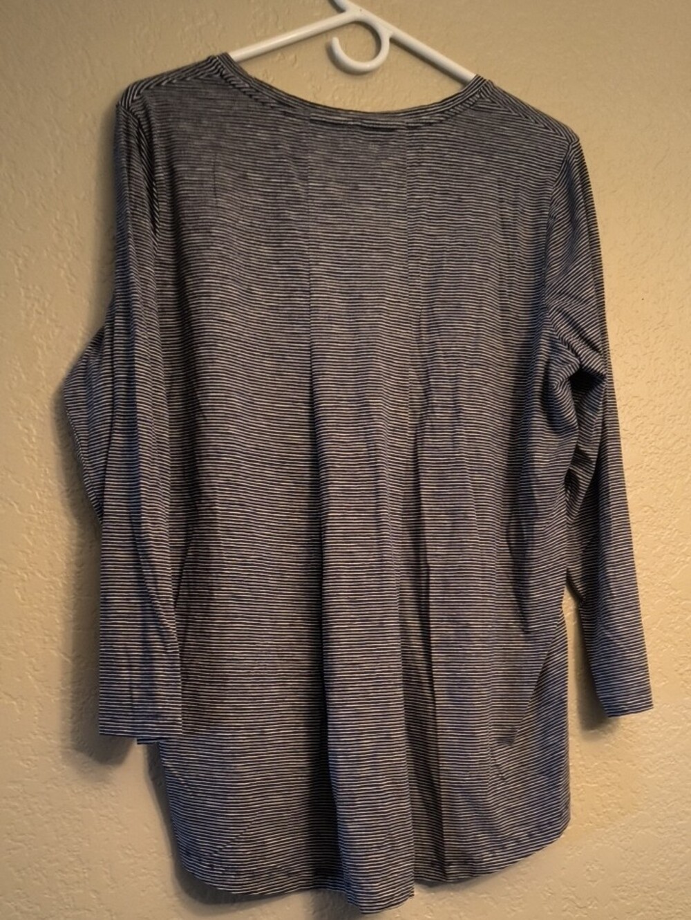 L.L. Bean L REG Navy and White Striped Long-Sleeve Tee Organic Cotton - Picture 6 of 6